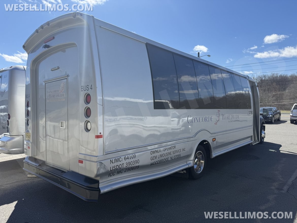 Photo of Shuttle Bus for sale: 2016 Ford F550 - turtle top minibus - 27 pax