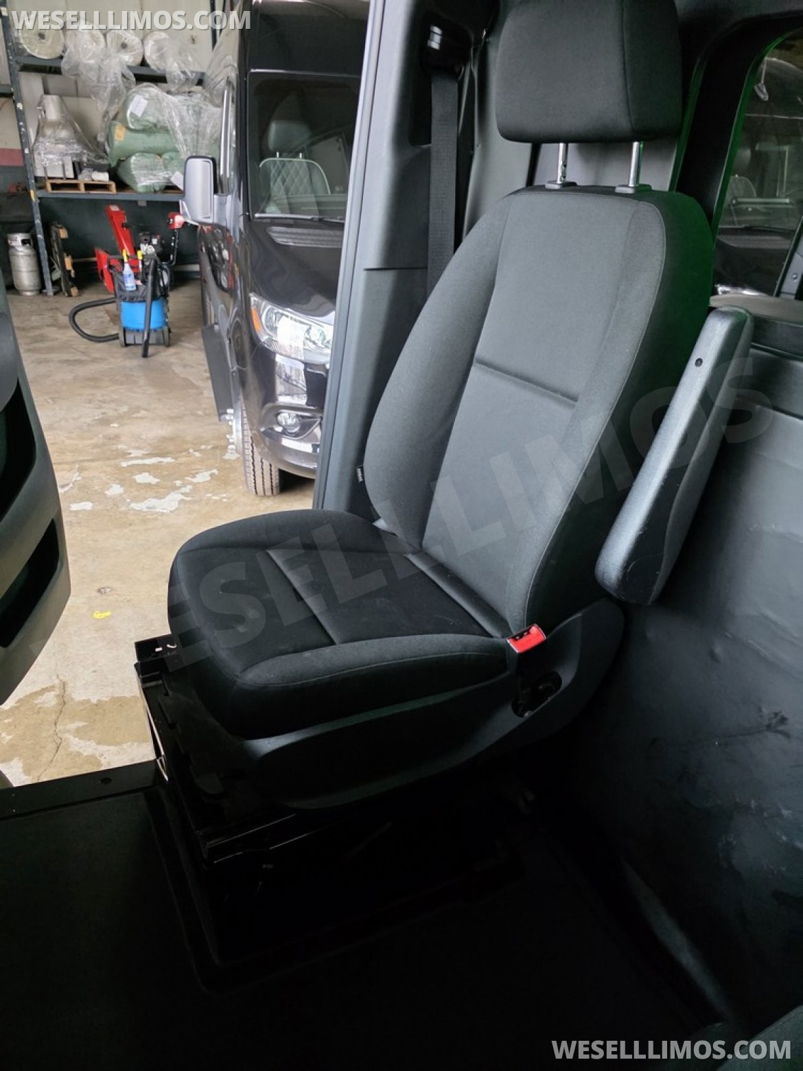 Photo of Limo Bus for sale: 2020 Mercedes-Benz Sprinter 3500 by Moonlight