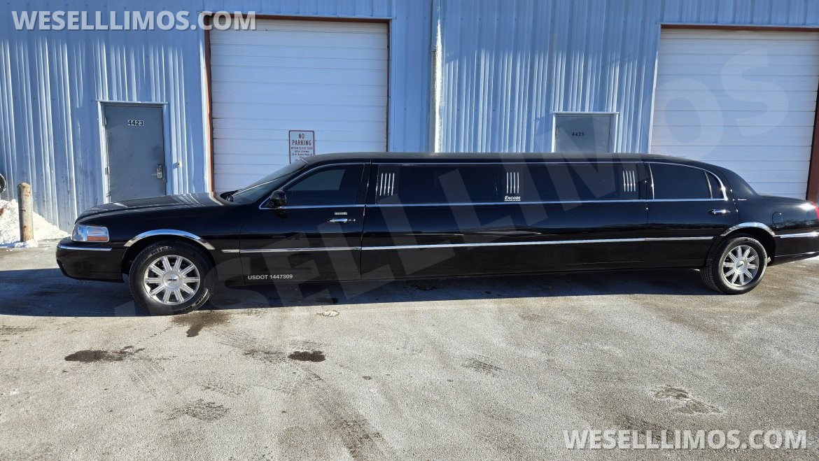 Limousine for sale: 2008 Lincoln Town Car 120" by Executive Coach Builders