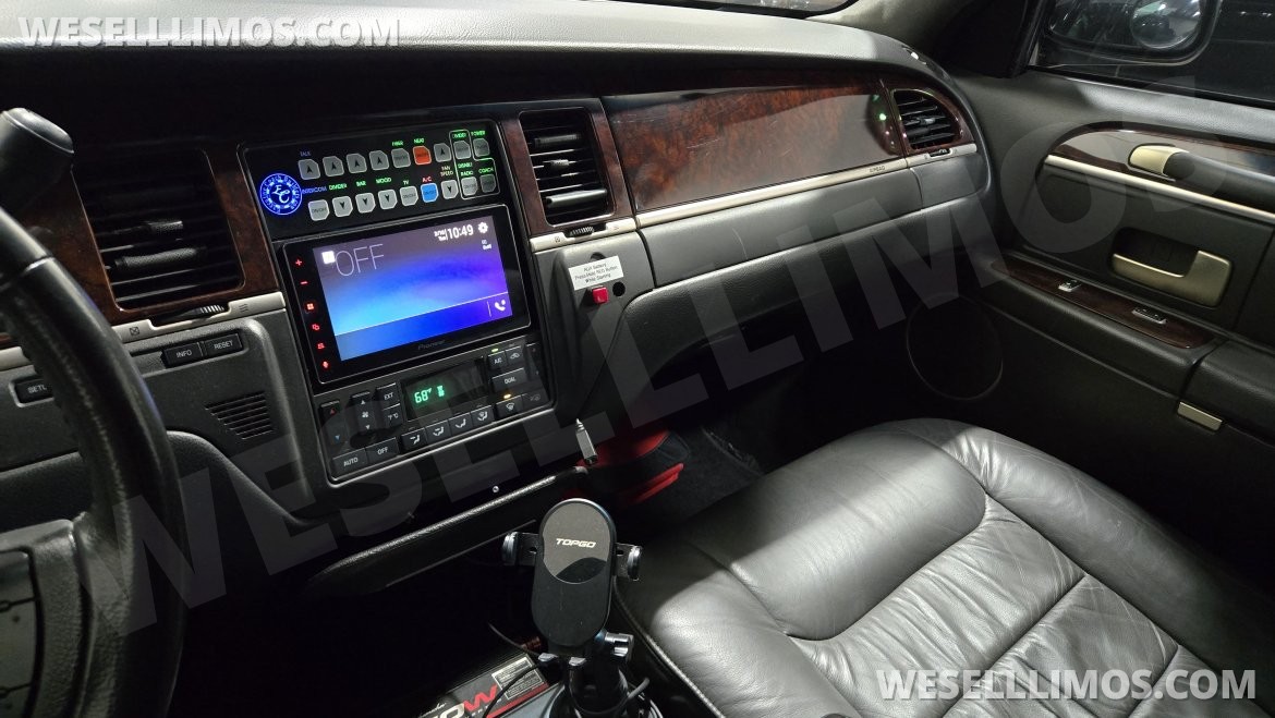 Photo of Limousine for sale: 2008 Lincoln Town Car 120" by Executive Coach Builders