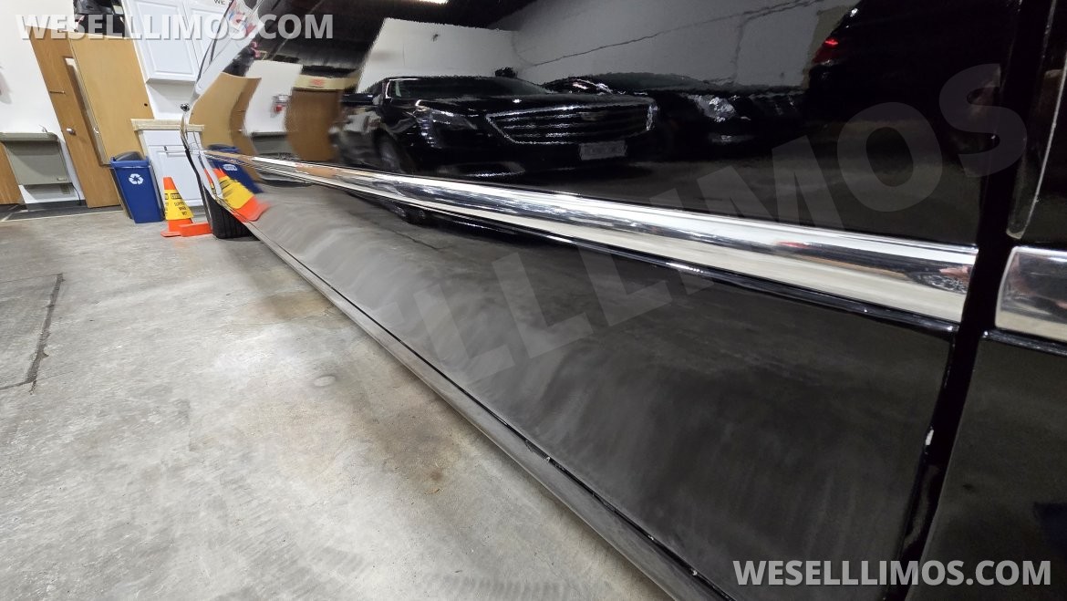 Photo of Limousine for sale: 2008 Lincoln Town Car 120" by Executive Coach Builders