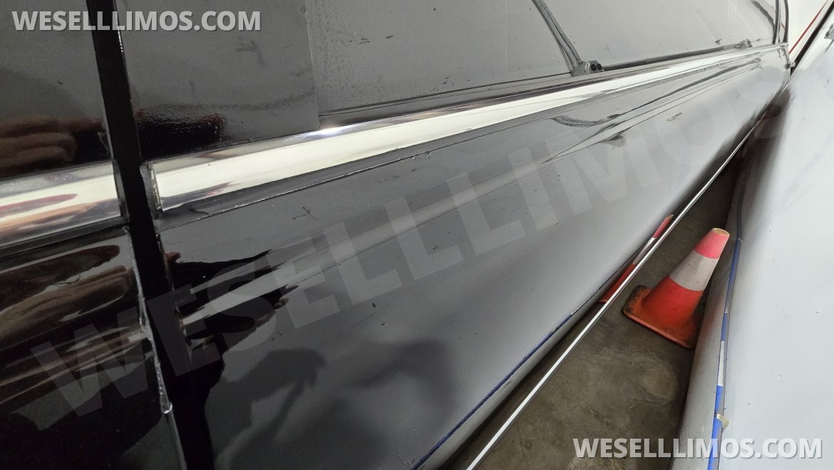 Photo of Limousine for sale: 2008 Lincoln Town Car 120" by Executive Coach Builders