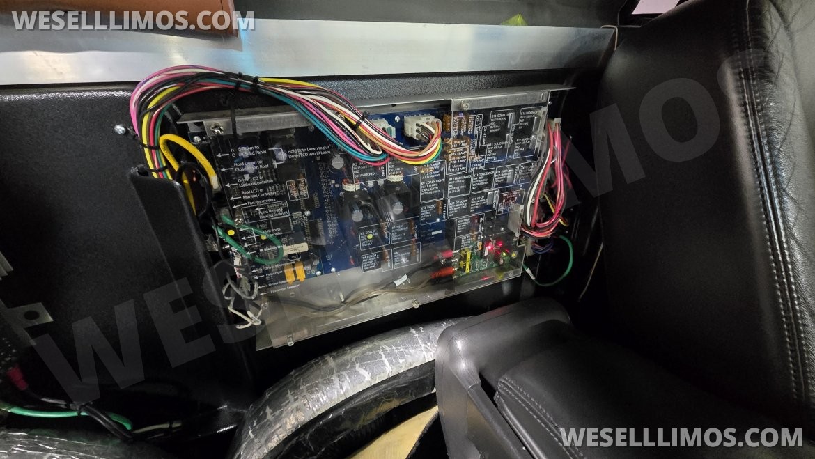 Photo of Limousine for sale: 2008 Lincoln Town Car 120" by Executive Coach Builders