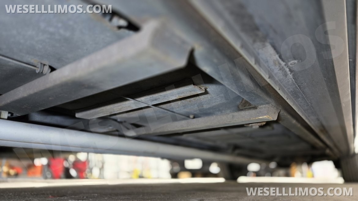 Photo of Limousine for sale: 2008 Lincoln Town Car 120" by Executive Coach Builders