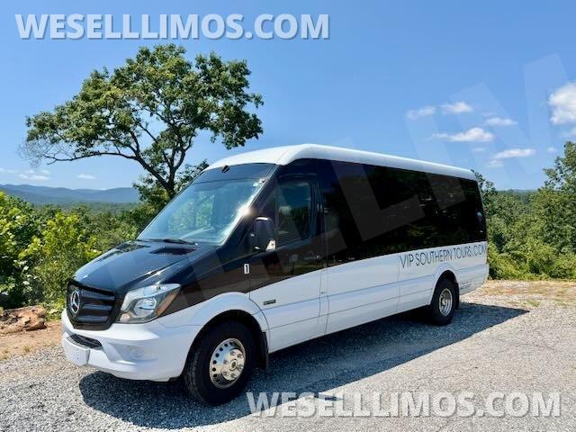 2016 McSweeney Designs Mercedes-Benz 3500 16 Sprinter *Low Miles - Photo 2