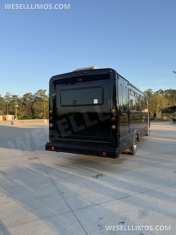 2013 Ford F-550 Limo Bus for Sale in houston, TX - Photo 3