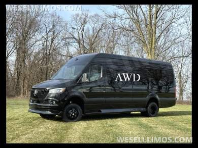 2024 Starlight Ceiling AMG Trim AWD Elite Pullman 15 Passenger Auto Elite Mercedes Sprinter - Sprinter for Sale in Elkhart, IN - Photo 17