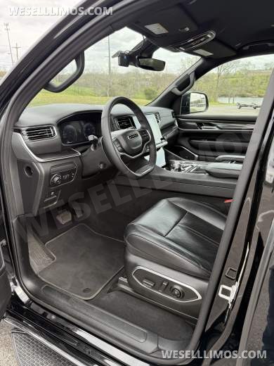 2024 Jeep Wagoneer L 4x4 - SUV for Sale in Goodlettsville, TN - Photo 5