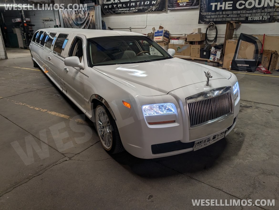 Limousine for sale: 2003 Lincoln Towncar