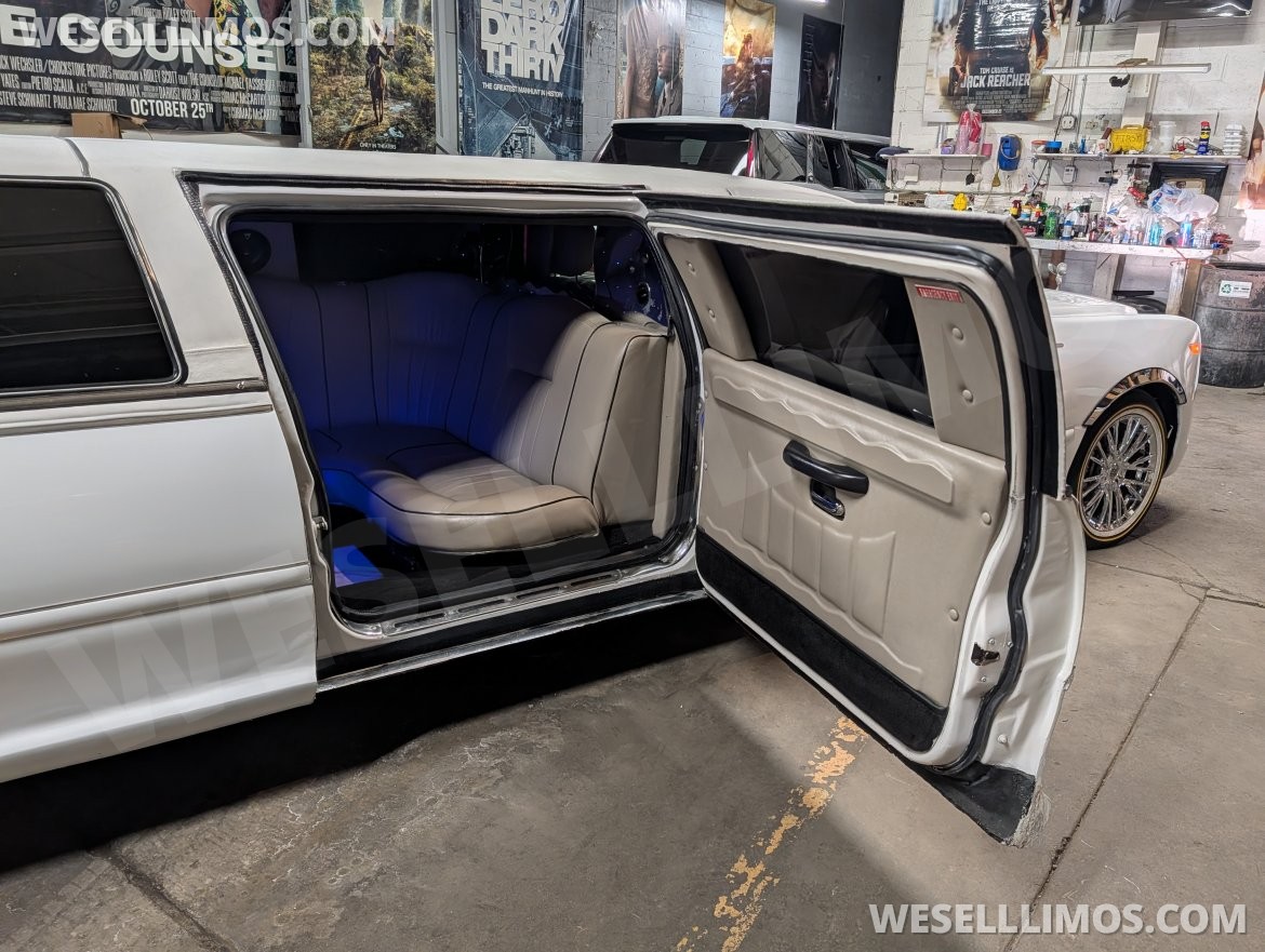 Photo of Limousine for sale: 2003 Lincoln Towncar