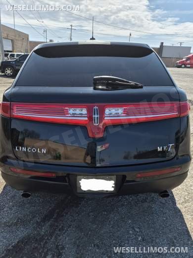 2016 Royal  Lincoln MkT Limousine - Limousine for Sale in Chicago, IL - Photo 9
