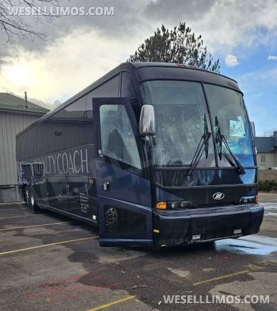 2011 MCI MCI E4500 Motorcoach - Motorcoach for Sale in Ft. Collins, CO - Photo 2