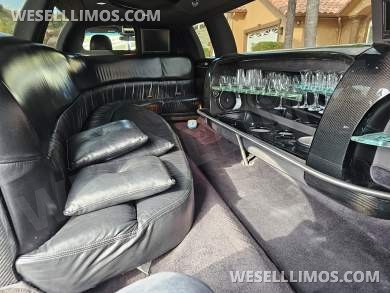 2004 Krystal Coach Lincoln Executive Towncar Limousine - Limousine for Sale in Murrieta, CA - Photo 3
