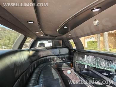 2004 Krystal Coach Lincoln Executive Towncar Limousine - Limousine for Sale in Murrieta, CA - Photo 4
