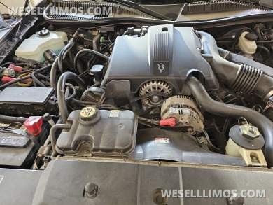2004 Krystal Coach Lincoln Executive Towncar Limousine - Limousine for Sale in Murrieta, CA - Photo 7