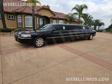 2004 Krystal Coach Lincoln Executive Towncar Limousine - Limousine for Sale in Murrieta, CA - Photo 2