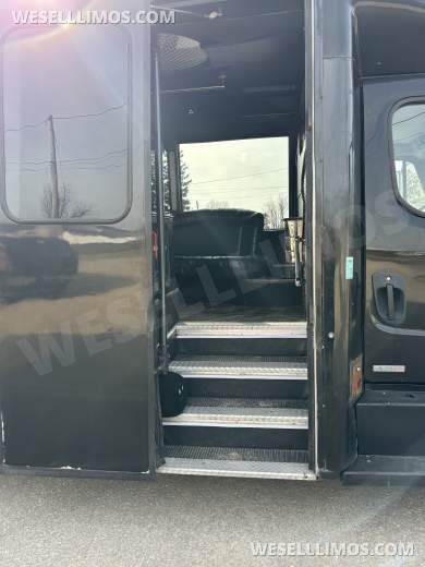 2008 Freightliner Party Bus Limo Bus - Limo Bus for Sale in Kieler, WI - Photo 3