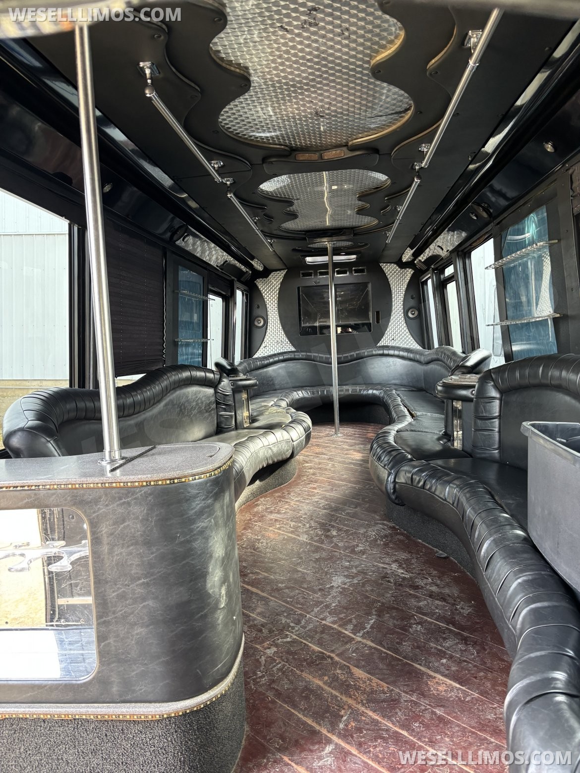 Photo of Limo Bus for sale: 2008 Freightliner Party Bus 28"