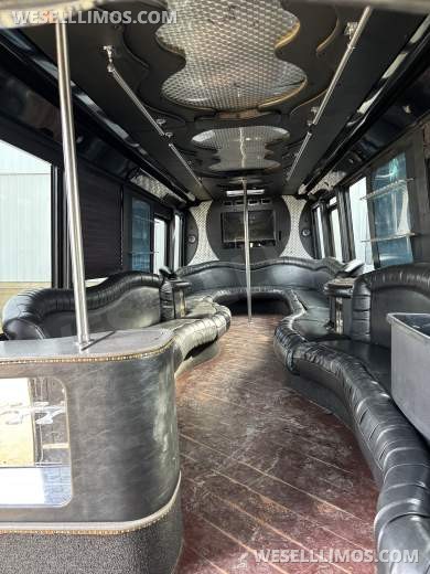 2008 Freightliner Party Bus Limo Bus - Limo Bus for Sale in Kieler, WI - Photo 8
