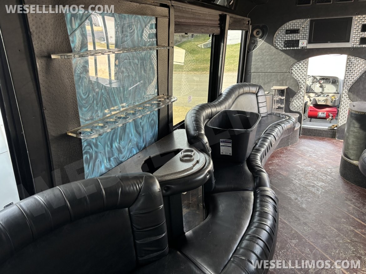 Photo of Limo Bus for sale: 2008 Freightliner Party Bus 28"