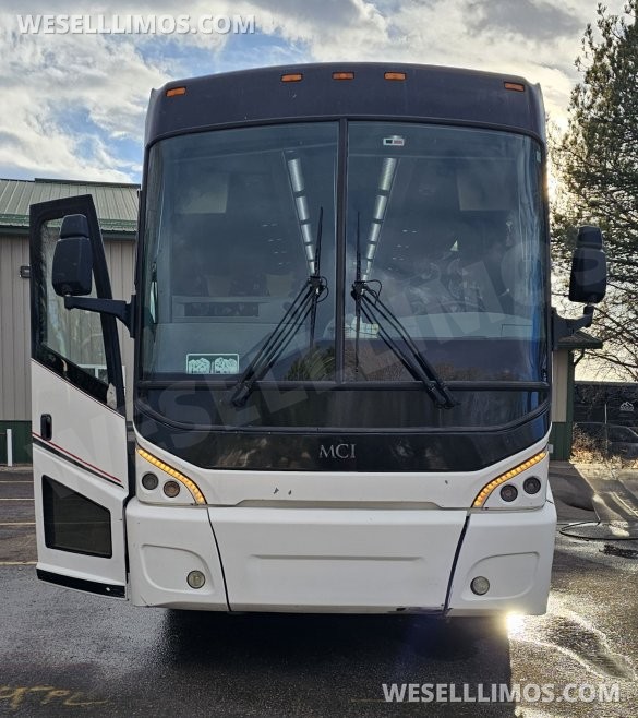2013 MCI J4500 Motorcoach for Sale in Ft. Collins, CO - Photo 3