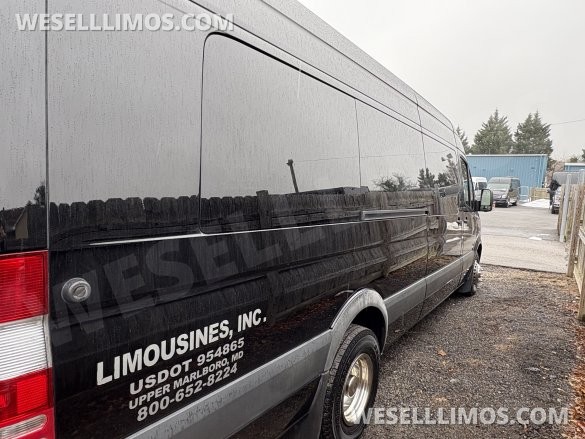 2015 Mercedes-Benz 3500 Sprinter for Sale in Upper Marlbor, MD - Photo 3