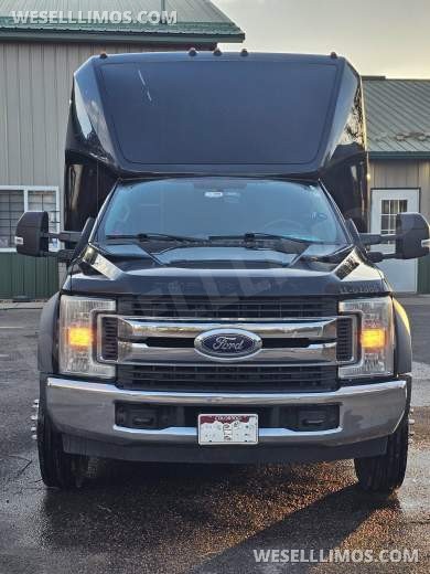 2017 Grech GM33 Ford F550 Executive Shuttle - Executive Shuttle for Sale in Ft. Collins, CO - Photo 4
