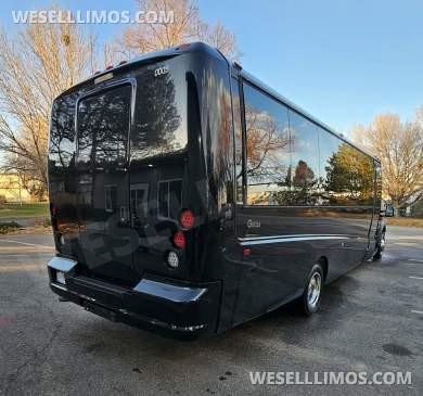 2017 Grech GM33 Ford F550 Executive Shuttle - Executive Shuttle for Sale in Ft. Collins, CO - Photo 6