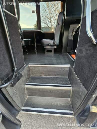 2017 Grech GM33 Ford F550 Executive Shuttle - Executive Shuttle for Sale in Ft. Collins, CO - Photo 23