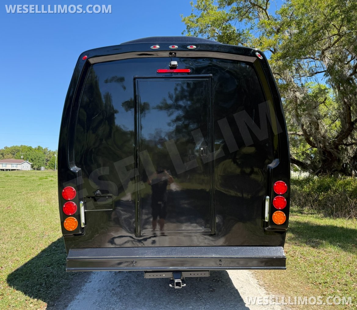 Photo of Executive Shuttle for sale: 2017 Ford F550 35" by Ksir