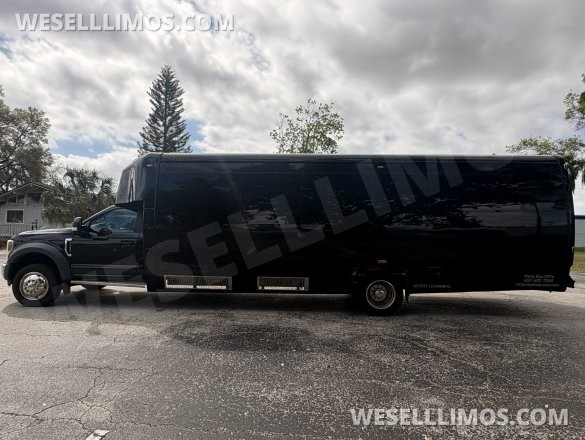 2019 Ford F550 Limo Bus for Sale in Orlando, FL - Photo 2