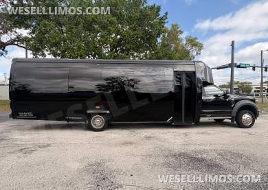 2019 LGE Coachworks Ford F550 Limo Bus - Limo Bus for Sale in Orlando, FL - Photo 5