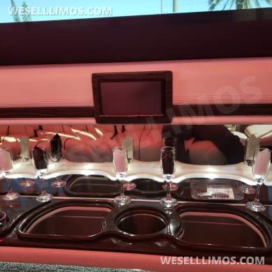 2016 Unique Lincoln Mkt Limousine - Limousine for Sale in Lake Ozark, MO - Photo 5