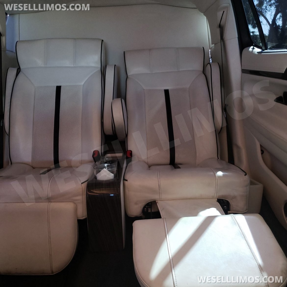 Photo of Limousine for sale: 2016 Lincoln MKT vin# 2L1MJ5LK0GBL02595 120" by UNIQUE