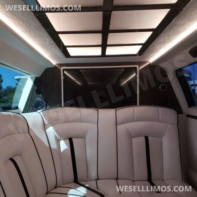 2016 Unique Lincoln Mkt Limousine - Limousine for Sale in Lake Ozark, MO - Photo 6