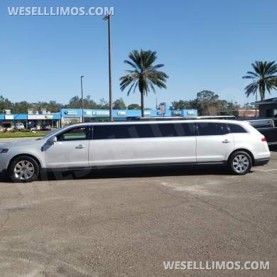 2016 Unique Lincoln Mkt Limousine - Limousine for Sale in Lake Ozark, MO - Photo 1