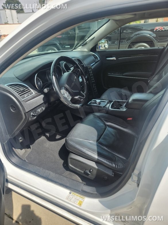 2015 Chrysler 300 Limousine for Sale in Bloomington, CA - Photo 3