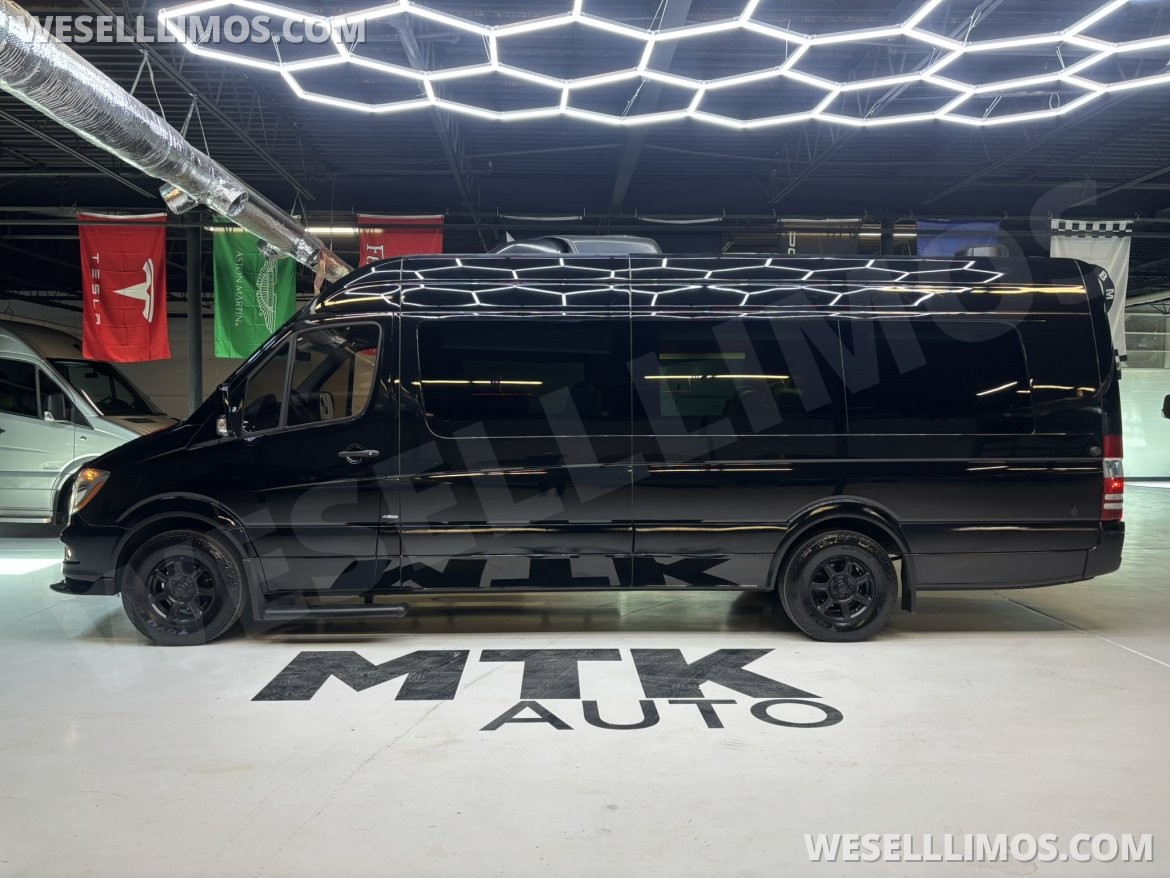 Photo of Sprinter for sale: 2014 Mercedes-Benz Sprinter 3500 Daycruiser 170" by Level Up Customs