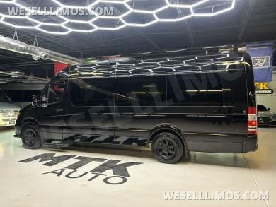 2014 Level Up Customs Mercedes-Benz Sprinter 3500 Daycruiser - Sprinter for Sale in Richmond, VA - Photo 12