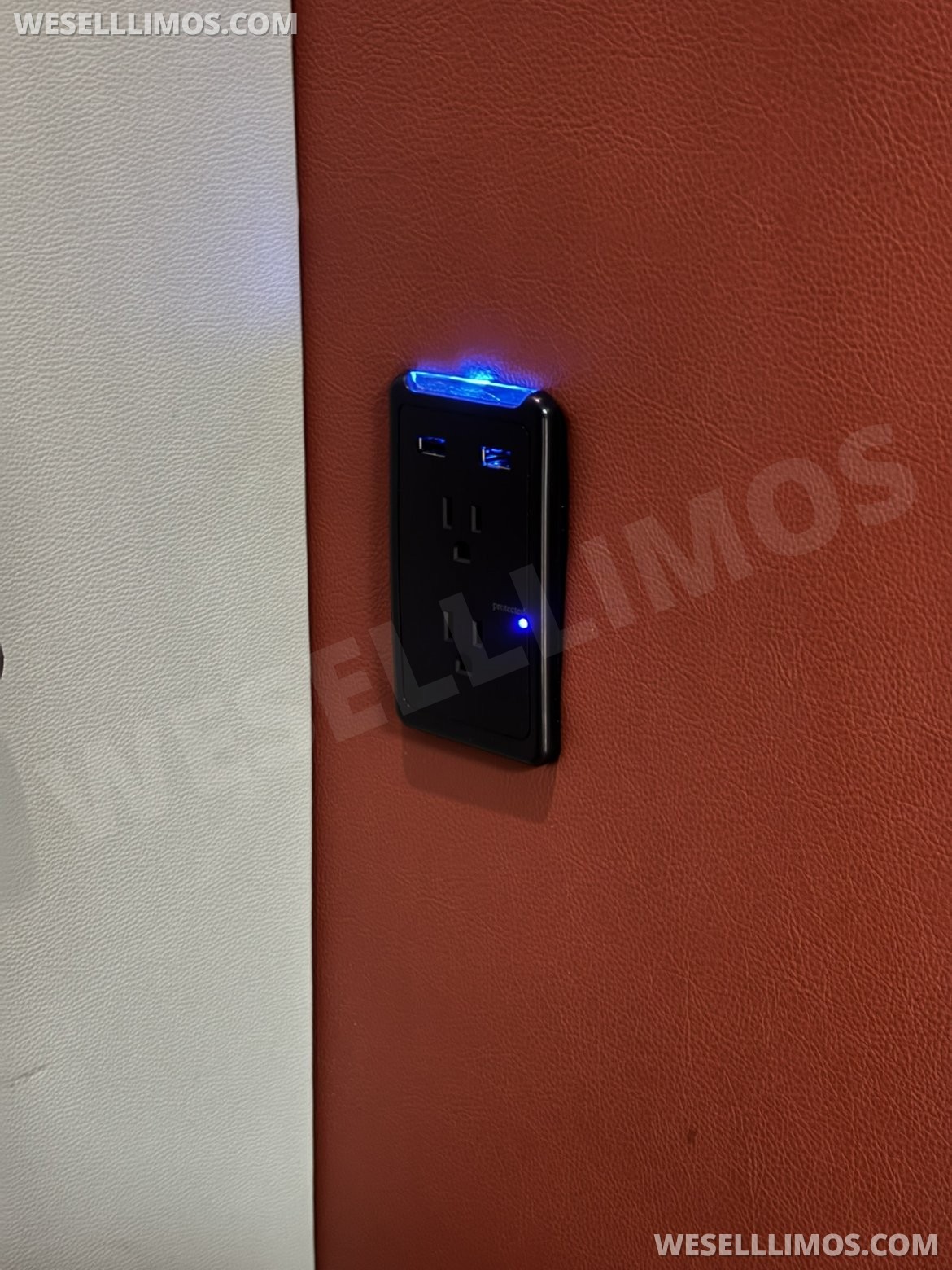 Photo of Sprinter for sale: 2014 Mercedes-Benz Sprinter 3500 Daycruiser 170" by Level Up Customs