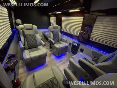 2014 Level Up Customs Mercedes-Benz Sprinter 3500 Daycruiser - Sprinter for Sale in Richmond, VA - Photo 27