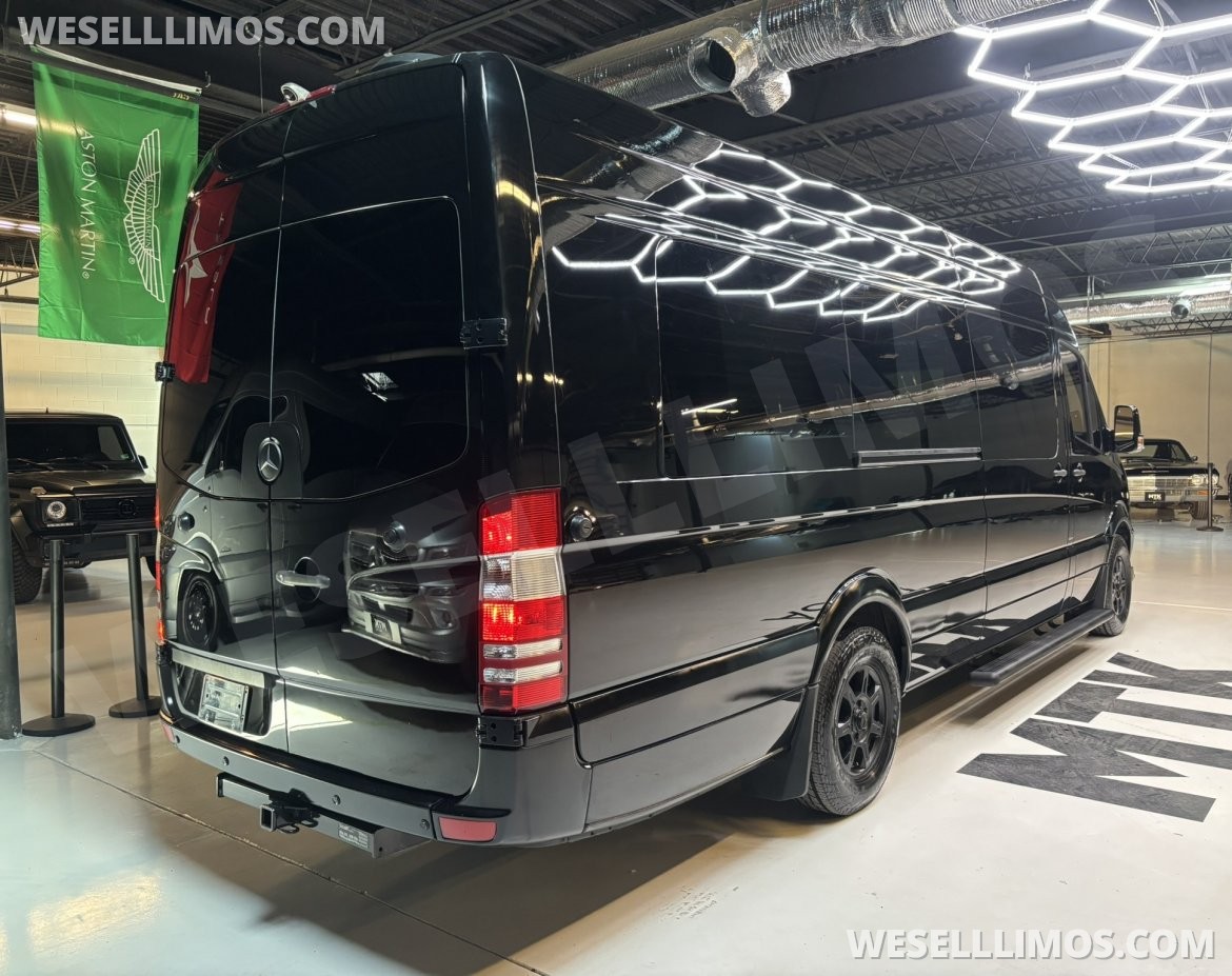 Photo of Sprinter for sale: 2014 Mercedes-Benz Sprinter 3500 Daycruiser 170" by Level Up Customs