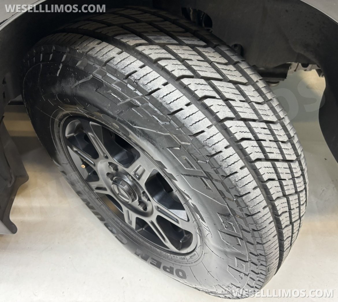 Photo of Sprinter for sale: 2014 Mercedes-Benz Sprinter 3500 Daycruiser 170" by Level Up Customs