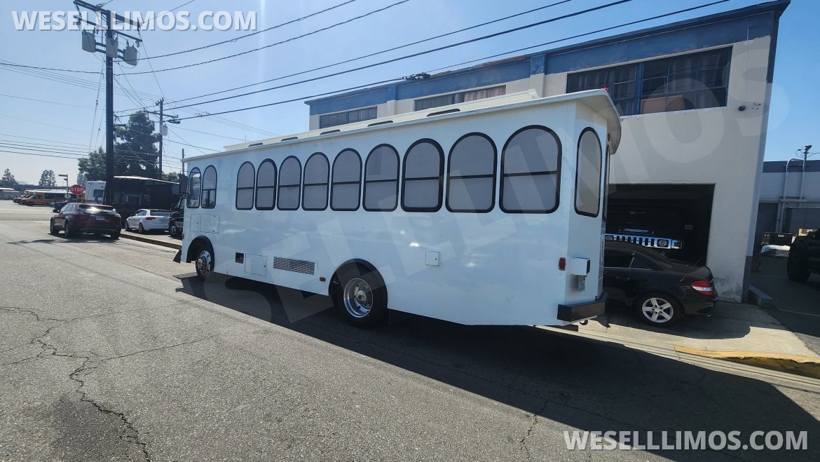 Photo of Trolley for sale: 2014 Ford F53 by Hometown
