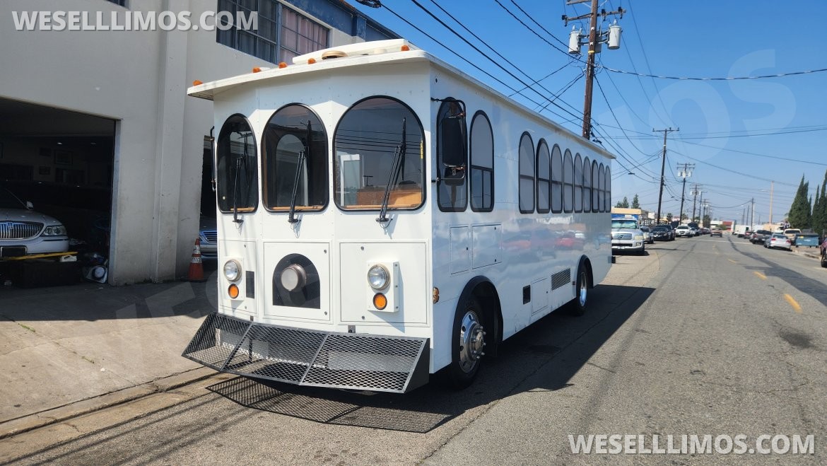 Trolley for sale: 2014 Ford F53 by Hometown