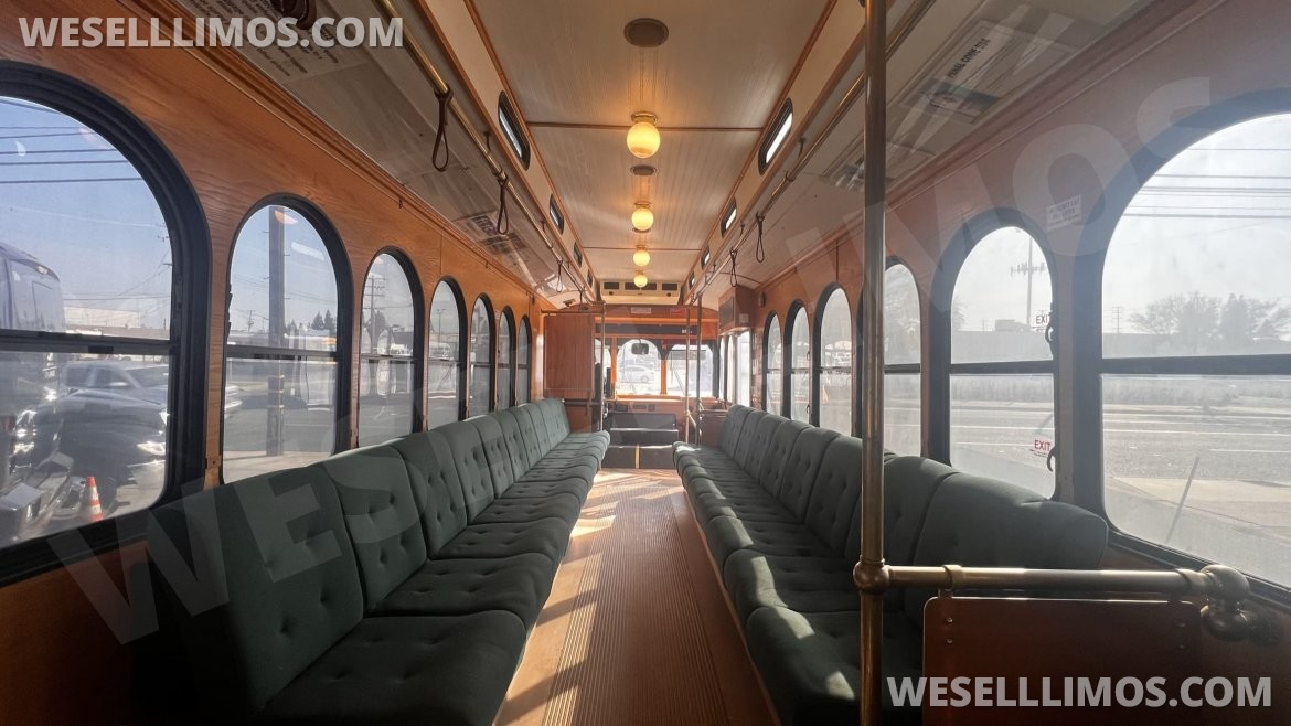 Photo of Trolley for sale: 2014 Ford F53 by Hometown