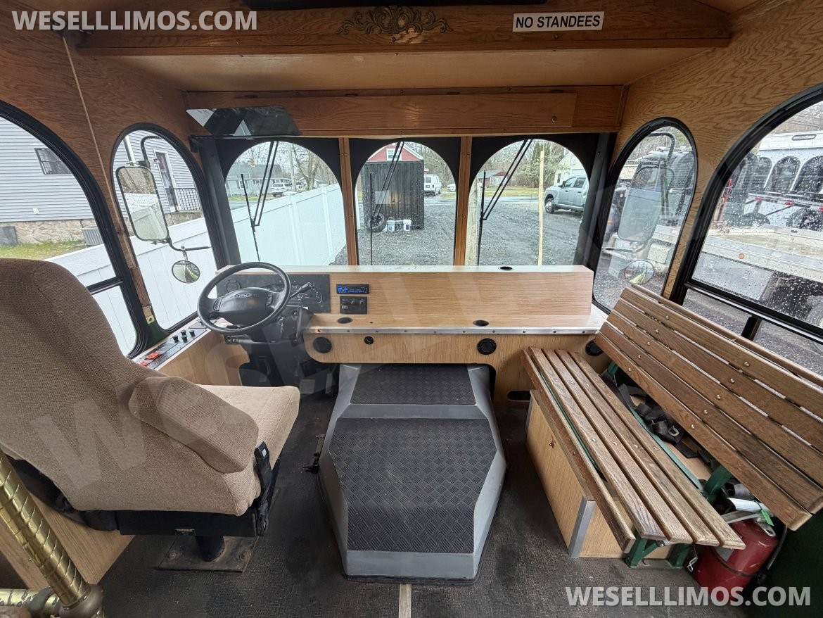 Photo of Trolley for sale: 2003 Ford F53 by Hometown