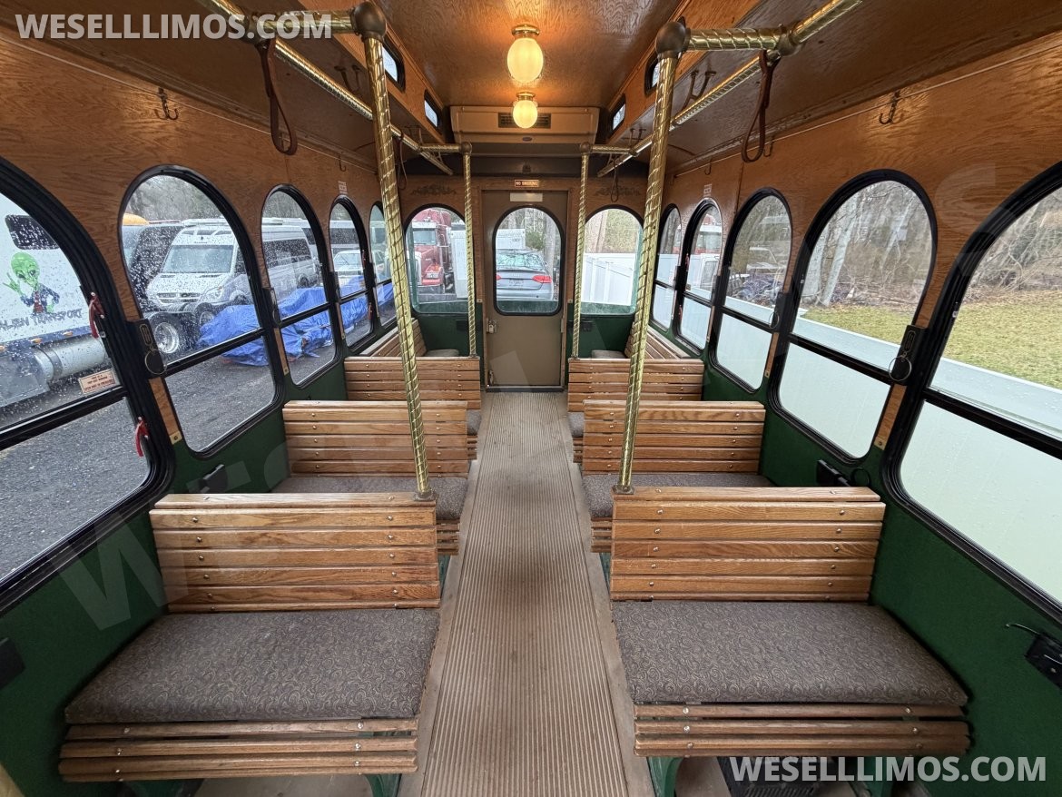 Photo of Trolley for sale: 2003 Ford F53 by Hometown