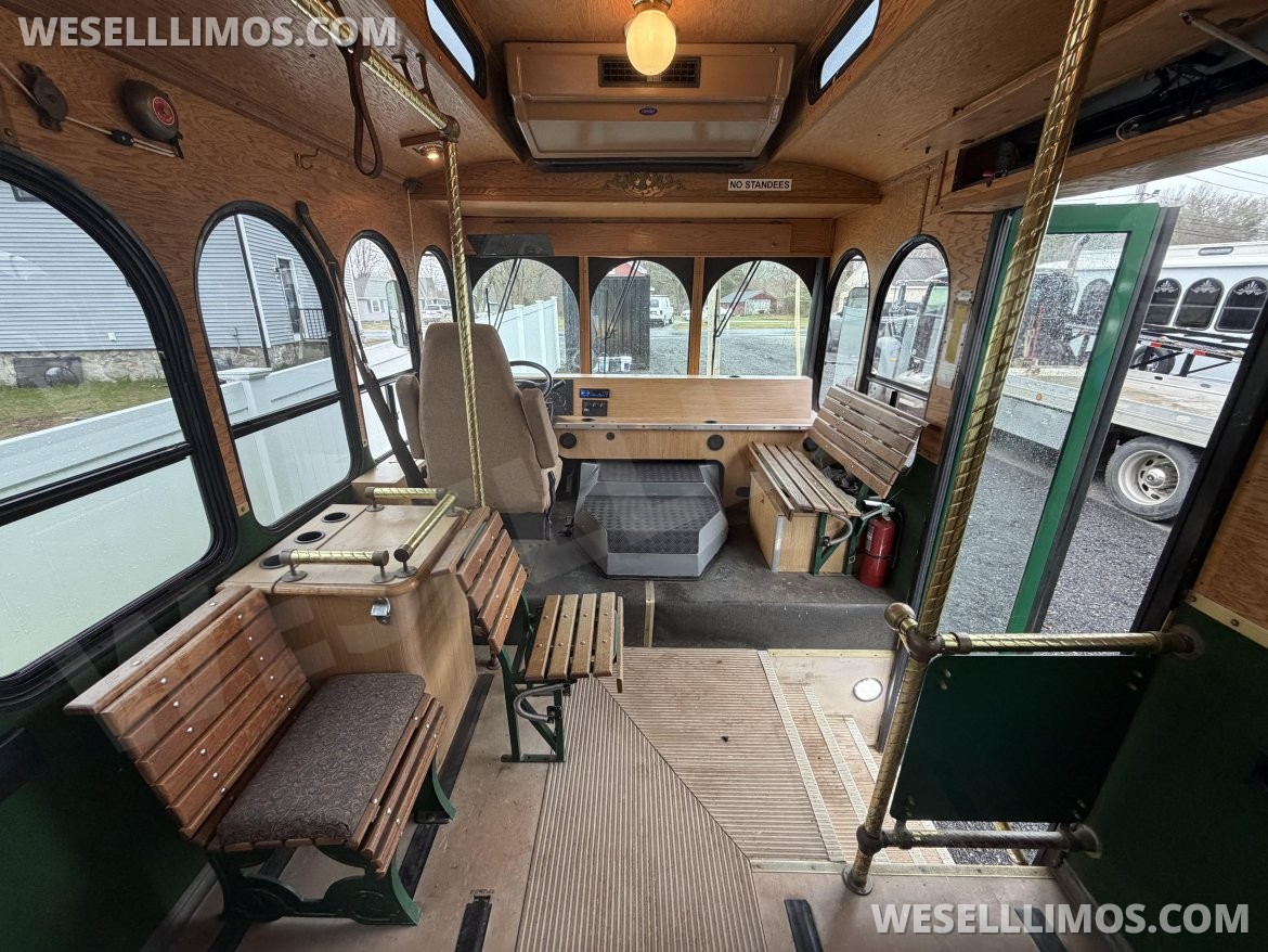 Photo of Trolley for sale: 2003 Ford F53 by Hometown