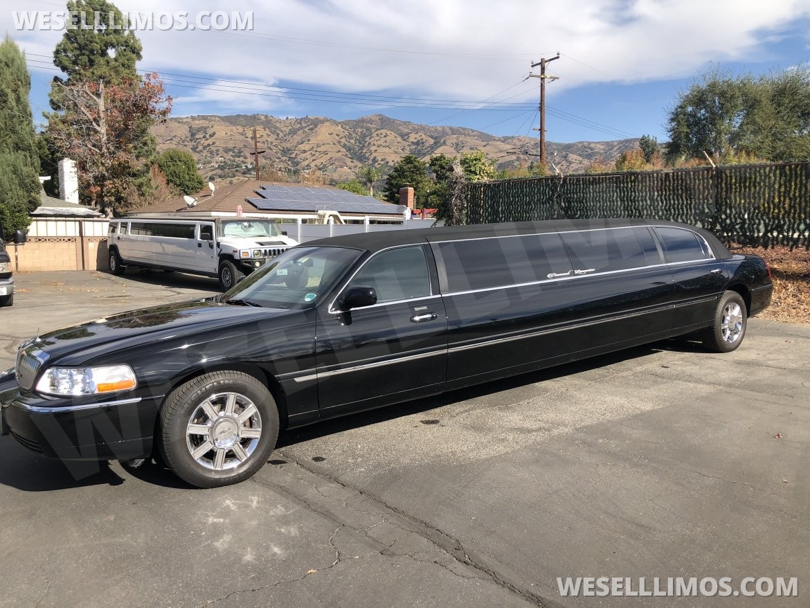 Photo of Limousine for sale: 2007 Lincoln Town car 120" by Tiffany